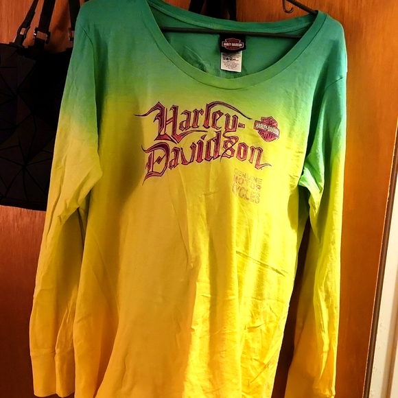 Harley-Davidson Tops - Harley long sleeve ***make offer ****